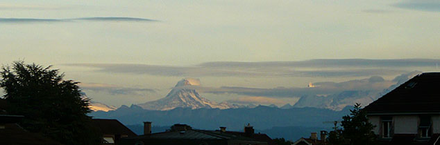 Alpenpanorama: Schreckhorn, Finsteraarhorn