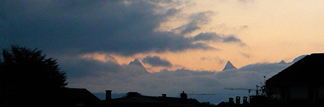 Alpenpanorama: Schreckhorn, Finsteraarhorn
